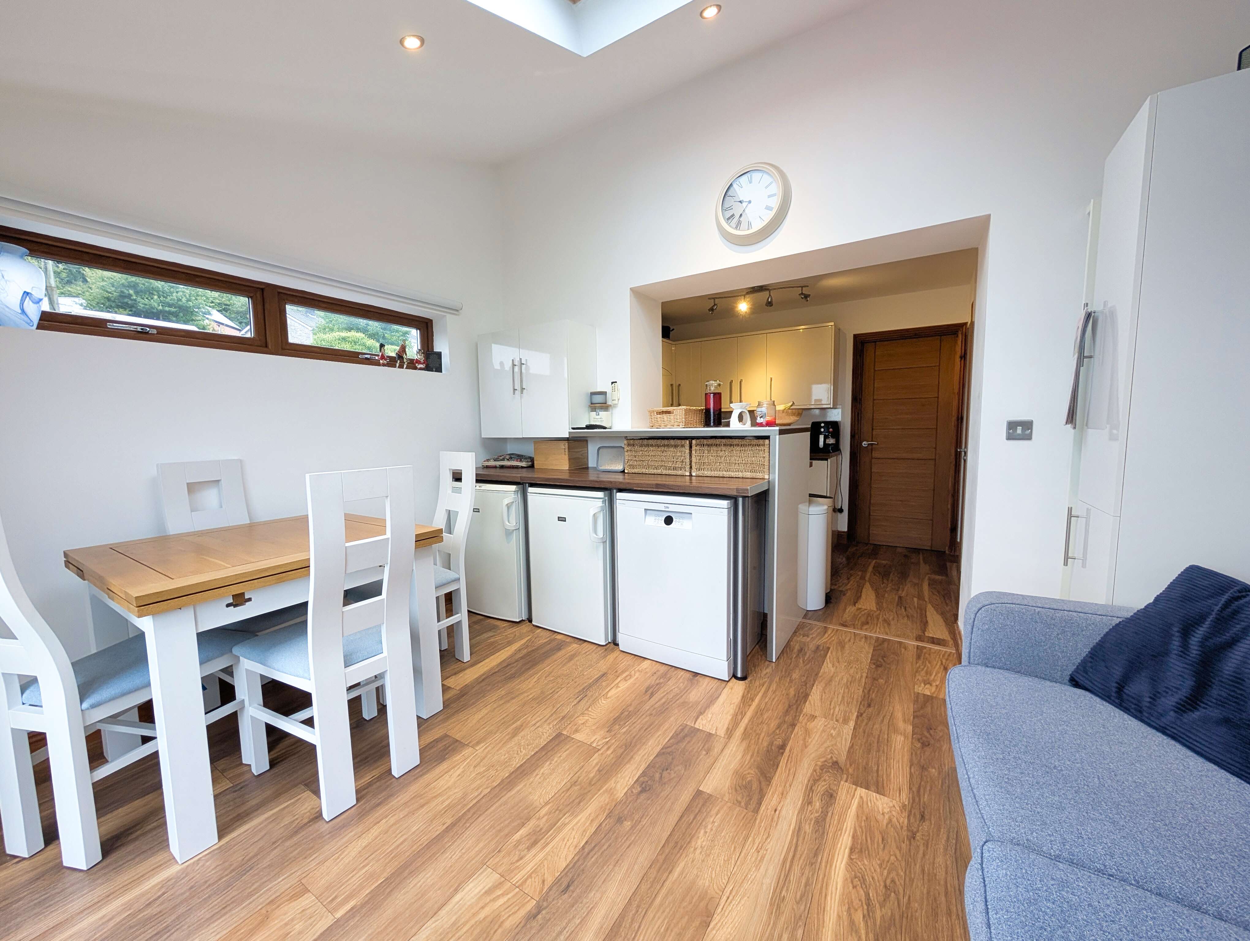 The Mews, Church Street, Llantrisant CF72 8SP  Interior