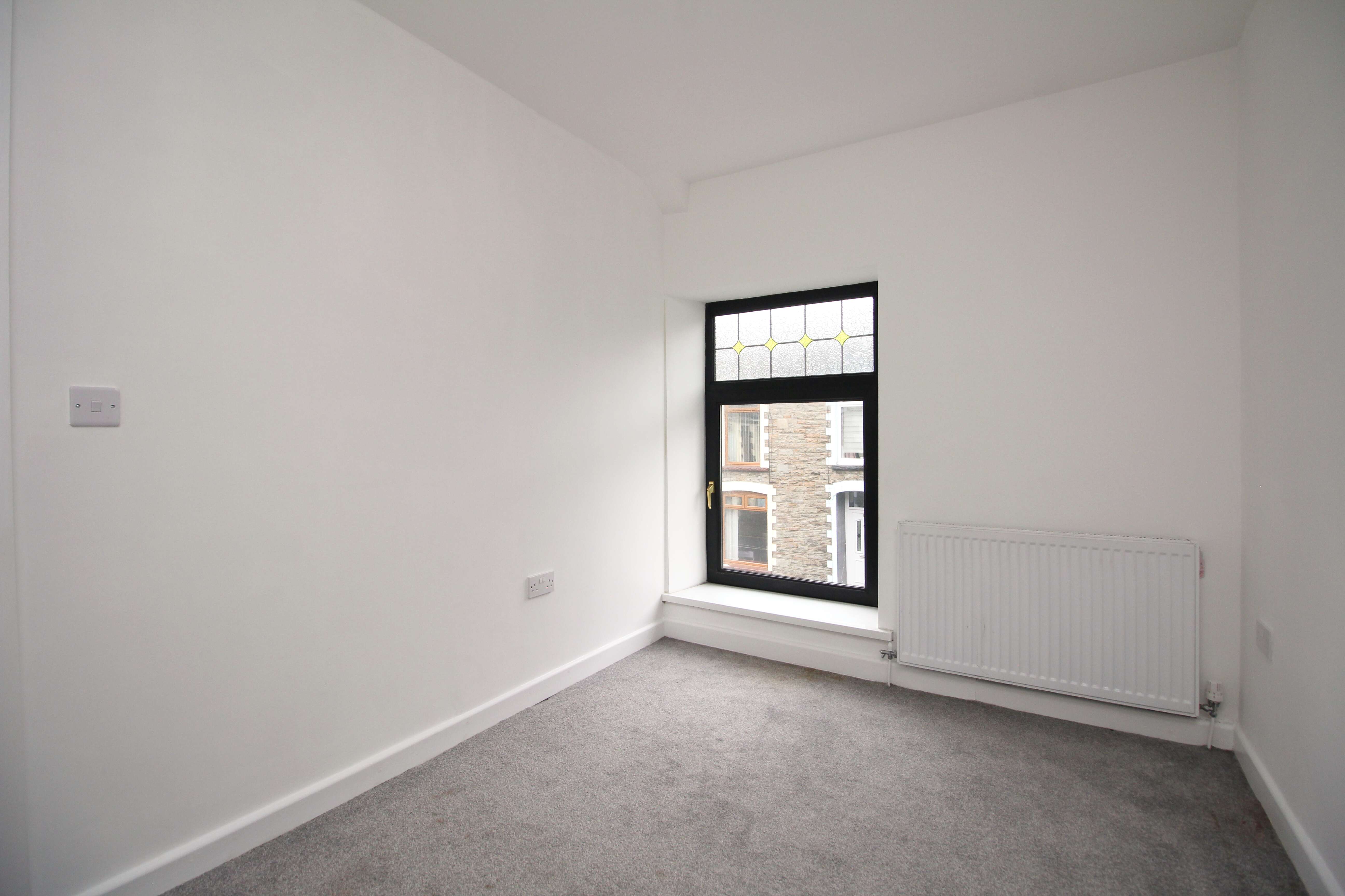 Brook St, Tonypandy, CF40 1RE  Interior