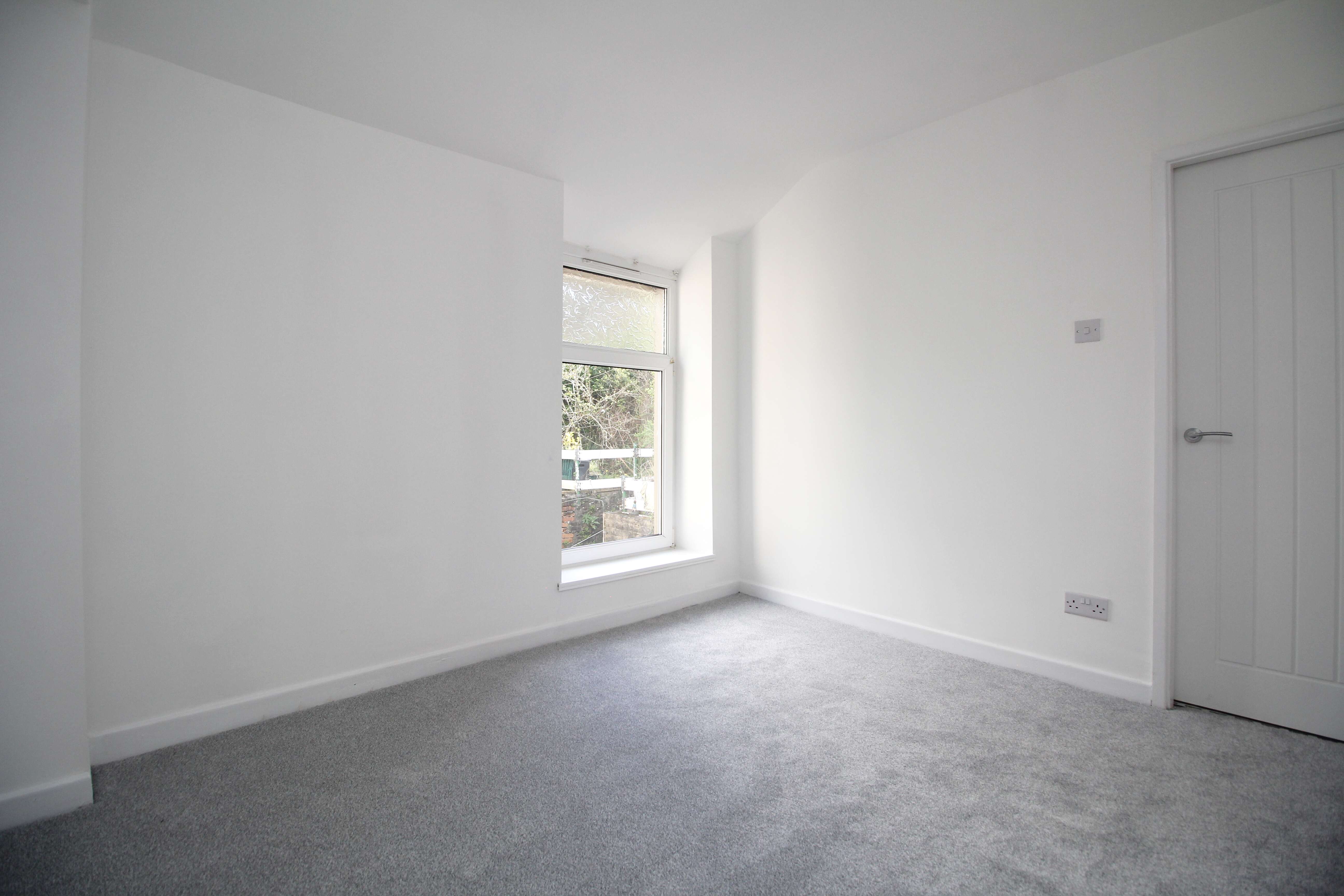 Main Road, Abercynon, CF45 4BX  Interior